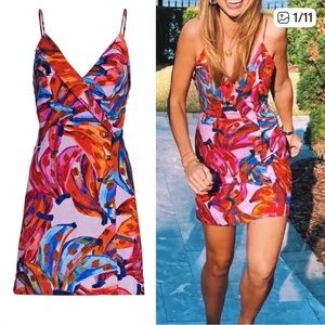 Farm Rio "Coloured Bananas"
Wrap Mini Dress, Farm Rio, Dress in size Medium EUC